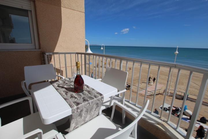Apartamento Primera Linea Playa Centro De Guardamar Apartment Guardamar del Segura Bagian luar foto